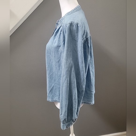Madewell Denim Shirred Popover Top in Emmie Wash Size Small MSRP $79.50 - Picture 3 of 6